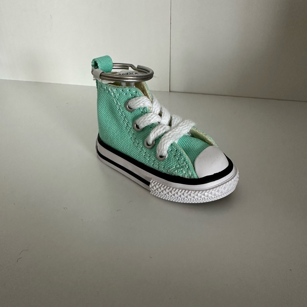 Converse Chuck Taylor All Star Keychain - Picture 3 of 6